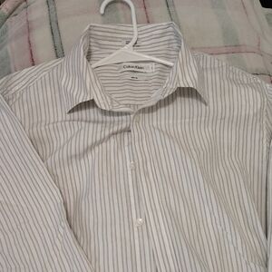 Calvin Klein Slim Fit Shirt L – White Pinstripe – Long Sleeve – Clean & Stylish